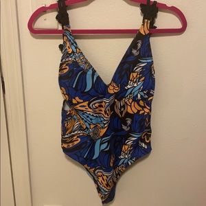 Patterned low back one prince swim